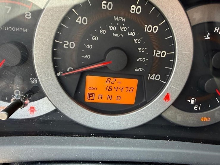 2009-toyota-rav4-image-11