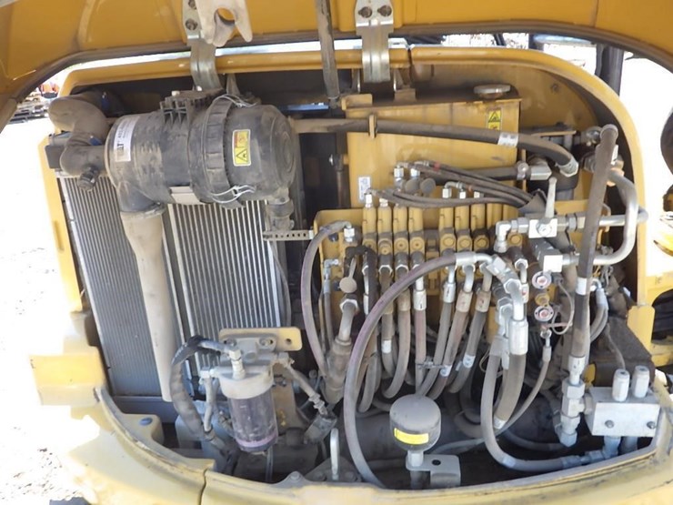caterpillar-305e2-image-34