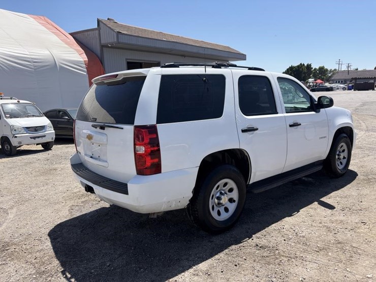 2014-chevrolet-tahoe-image-3