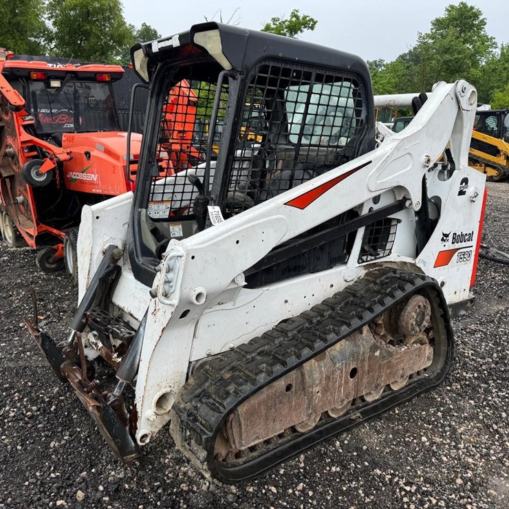 2015 BOBCAT T590