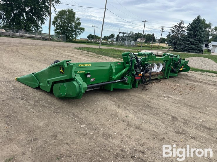2021-john-deere-c12f-image-7