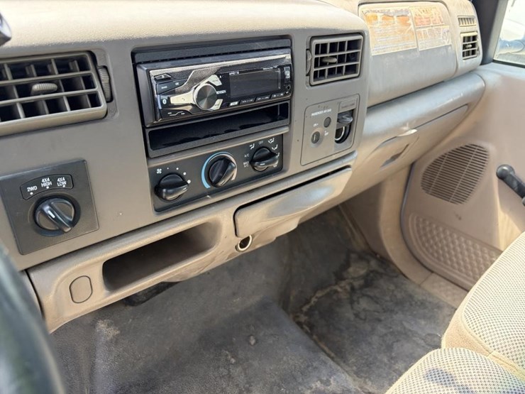 2004-ford-f350-image-16