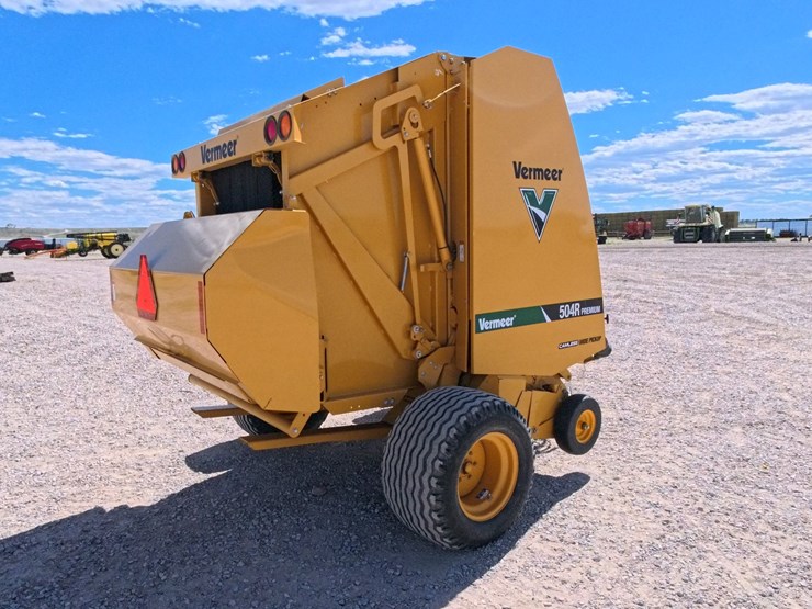 2019-vermeer-504r-premium-image-6