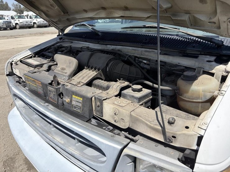 2001-ford-e350-image-7