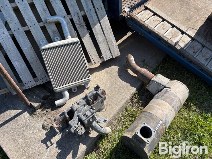 komatsu-pc138-image-4