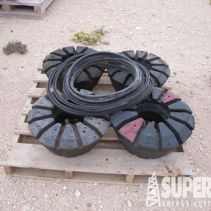 (1-96) (4) Annular BOP Bladders, w/ Rubber Seals