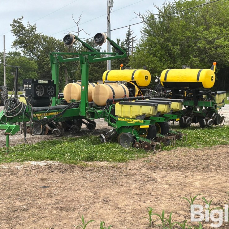 JOHN DEERE 1770