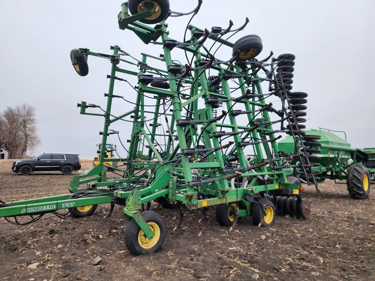 john-deere-737-image-25
