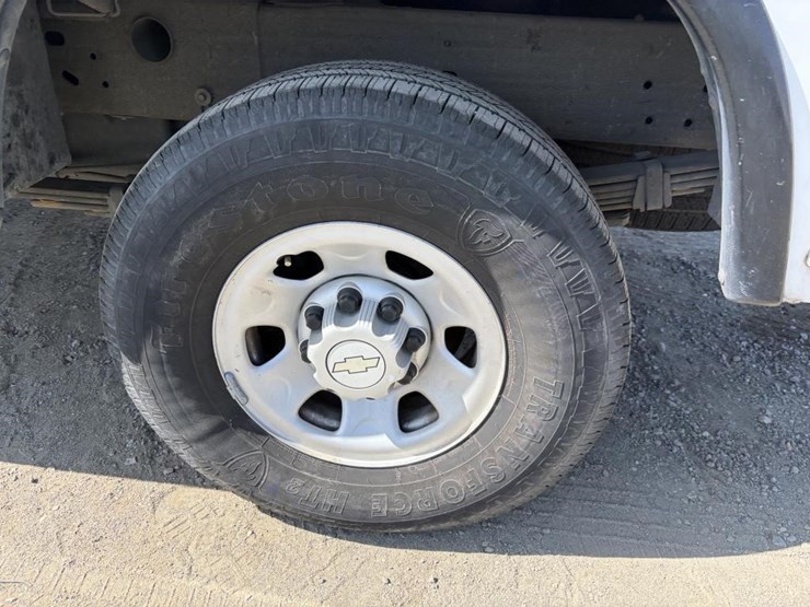 2006-chevrolet-3500-image-5