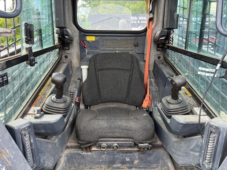 2017-deere-333g-image-20