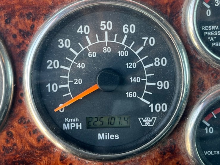 2011-western-star-4900-image-17