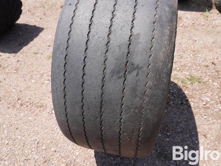 445/50r22.5-tire-&-rim-image-8