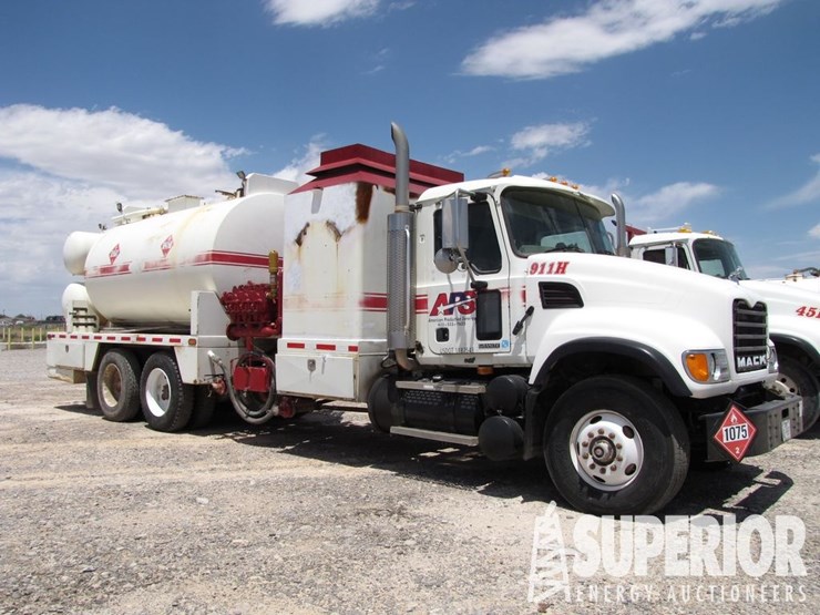 (x)-(6-11)-2006-mack-cu713-hot-oil-truck,-vin-1m2a...-image-15
