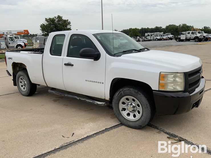 2009-chevrolet-1500-image-3