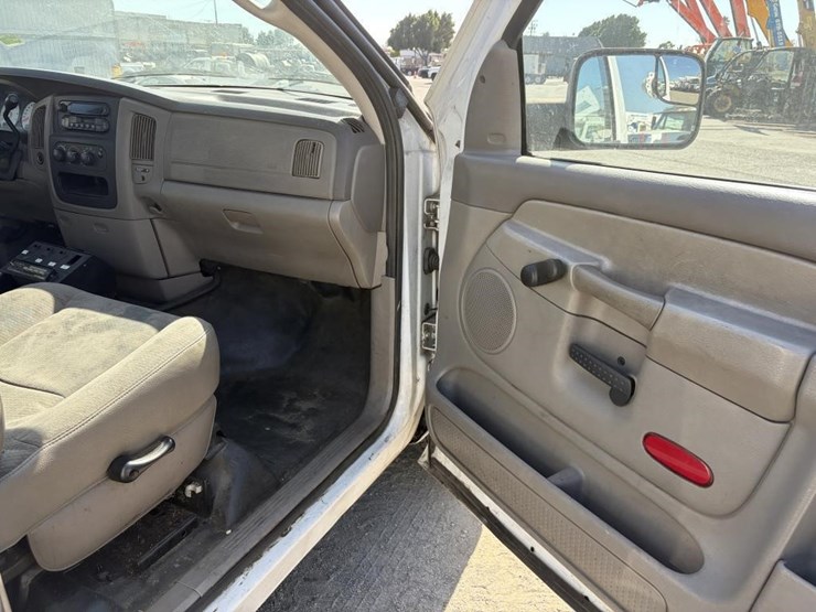 2005-dodge-ram-2500-image-10