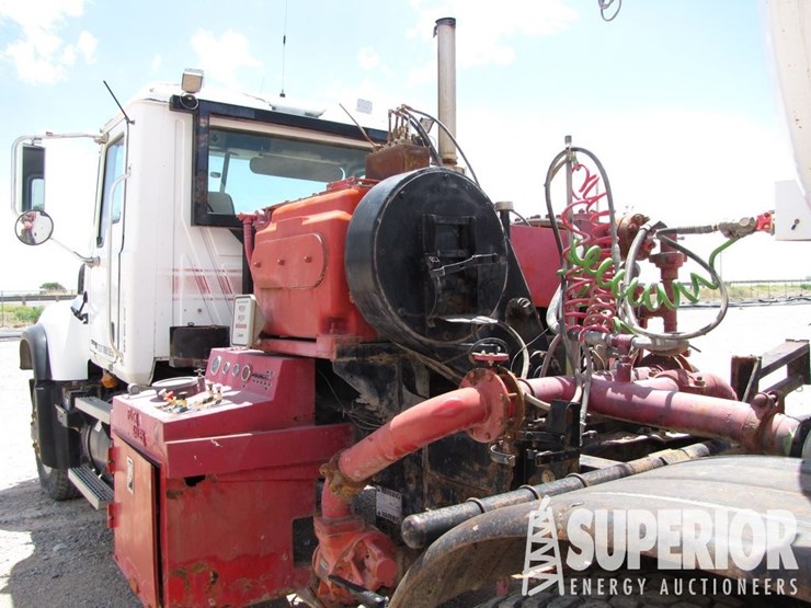 (x)-(6-9)-2004-mack-cu713-t/a-kill-truck,-vin-1m2a...-image-7
