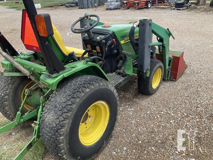 john-deere-4100-image-6