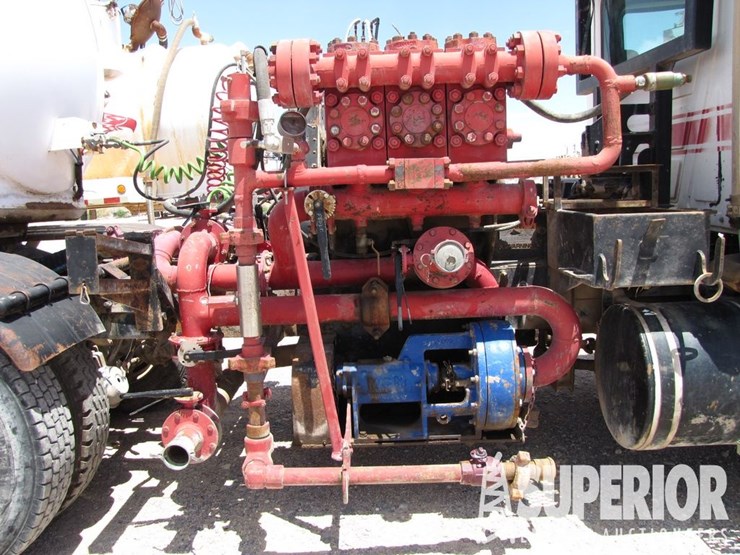 (x)-(6-9)-2004-mack-cu713-t/a-kill-truck,-vin-1m2a...-image-10
