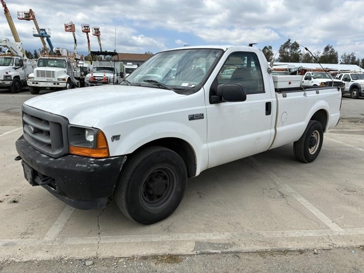 2001-ford-f250-image-1