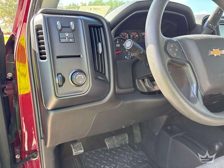 2015-chevrolet-silverado-1500-image-13