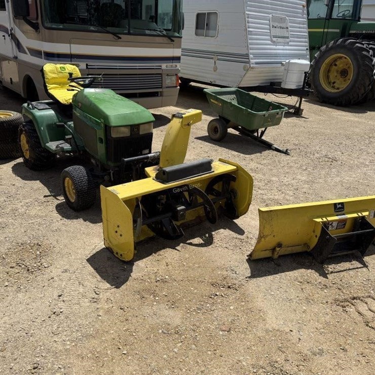 JOHN DEERE 425