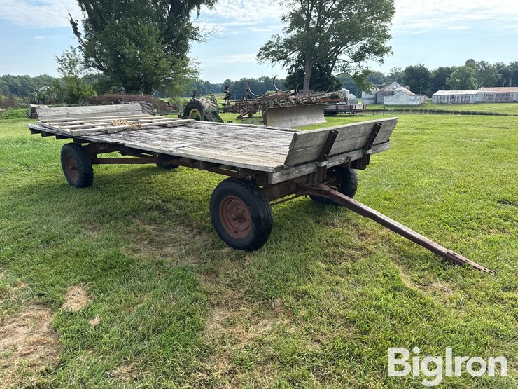 david-bradley-16'-hay-wagon-image-3