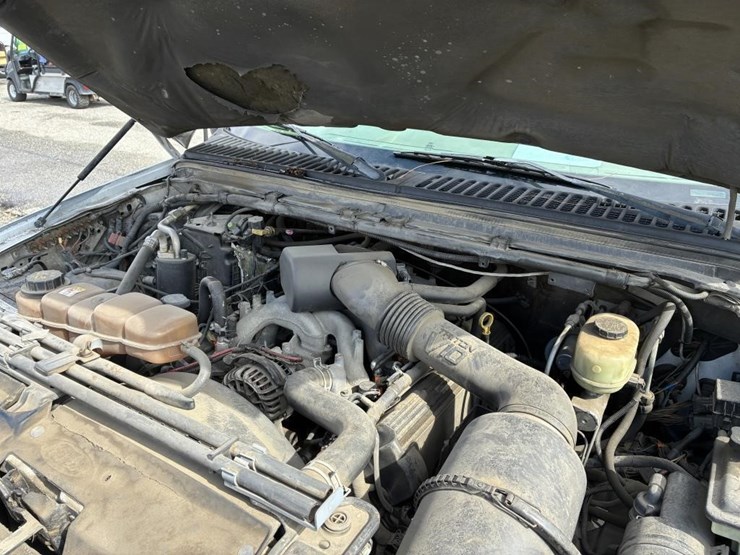 2002-ford-f550-image-7
