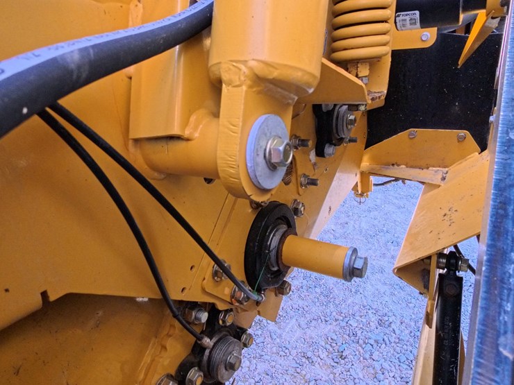 #1027-•-2020-vermeer-zr5-self-propelled-baler-image-71