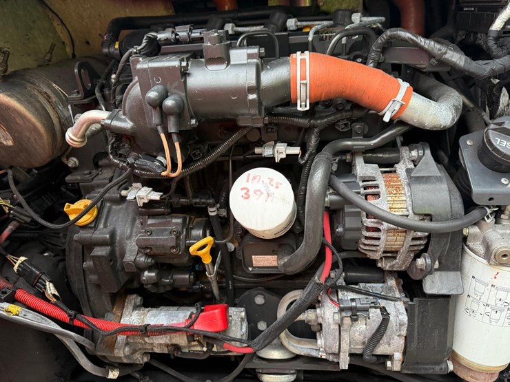 2022-bobcat-s740-image-15