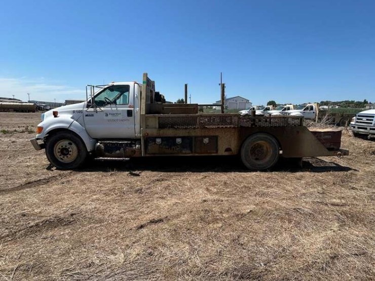 2010-ford-f650-image-5