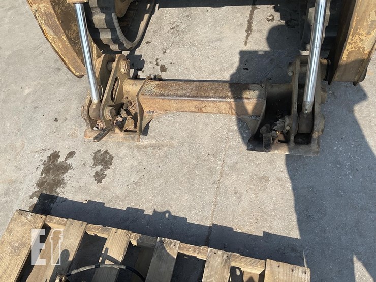 2004-takeuchi-tl150-image-13