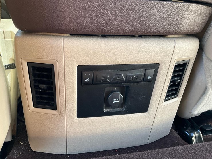 2015-dodge-ram-1500-image-28