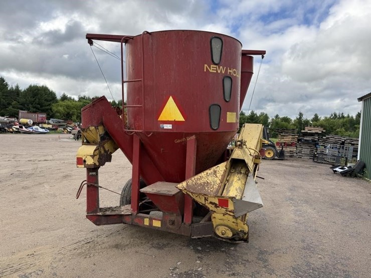 new-holland-354-image-4