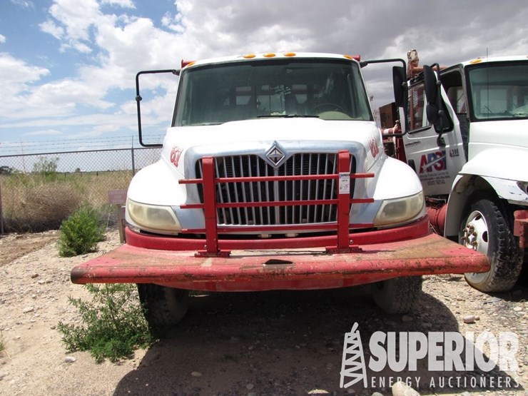 2006-international-durastar-4300-image-2