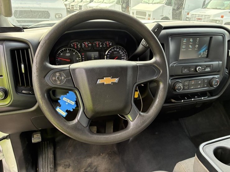 2018-chevrolet-2500hd-image-11
