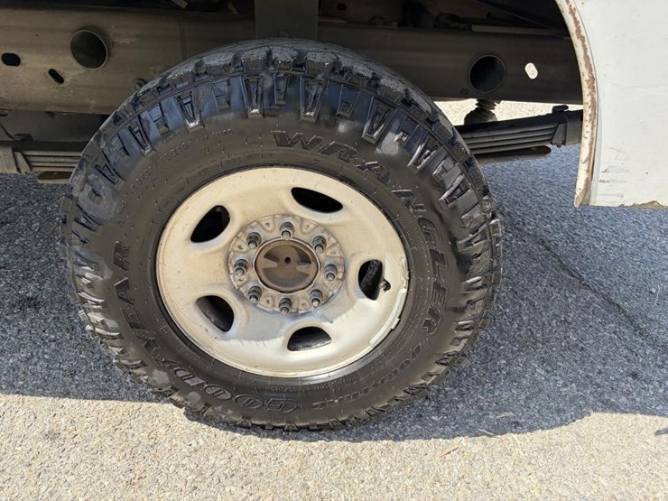2003-chevrolet-2500-image-5