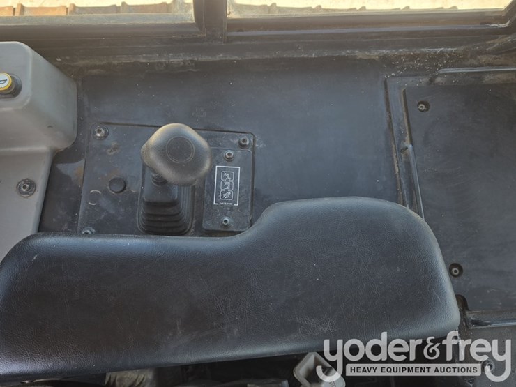 2021-komatsu-d61px-24-image-46