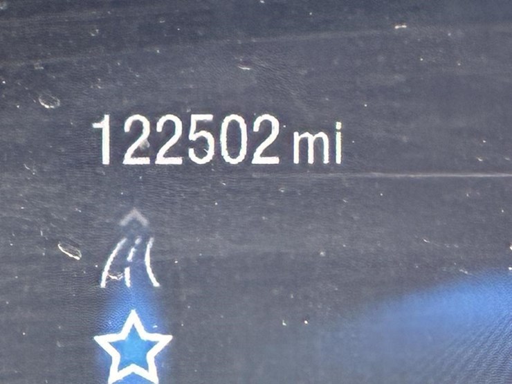 2020-ford-explorer-image-21