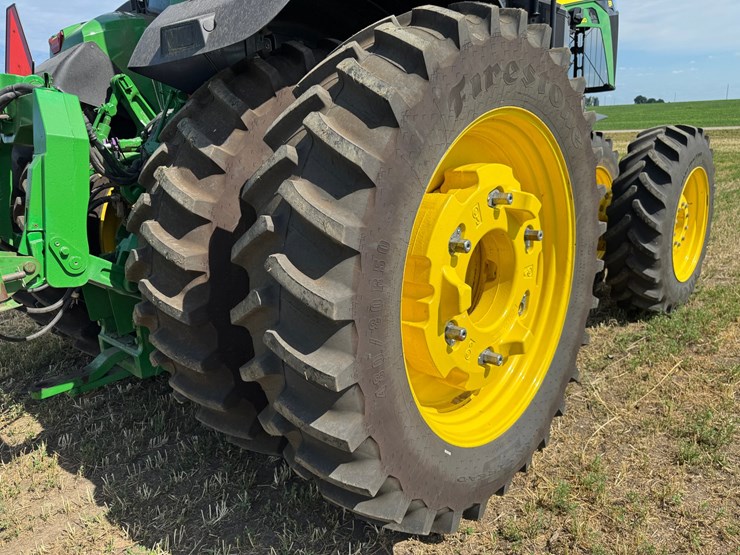 2023-john-deere-8r-340-image-29