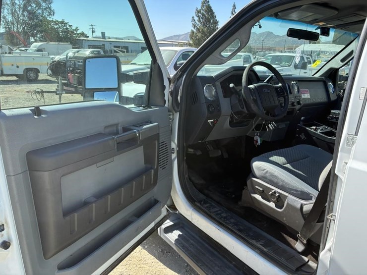 2012-ford-f350-image-14