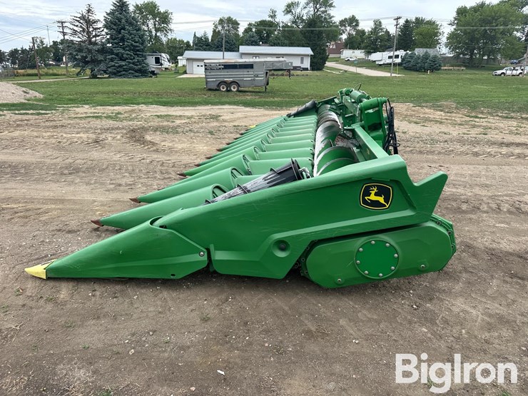 2022-john-deere-c12f-image-8