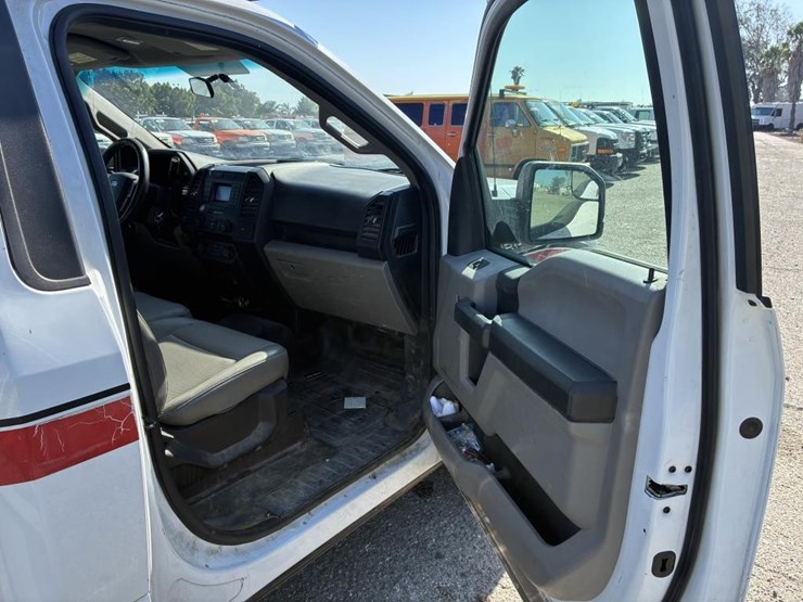 2018-ford-f150-xl-image-11