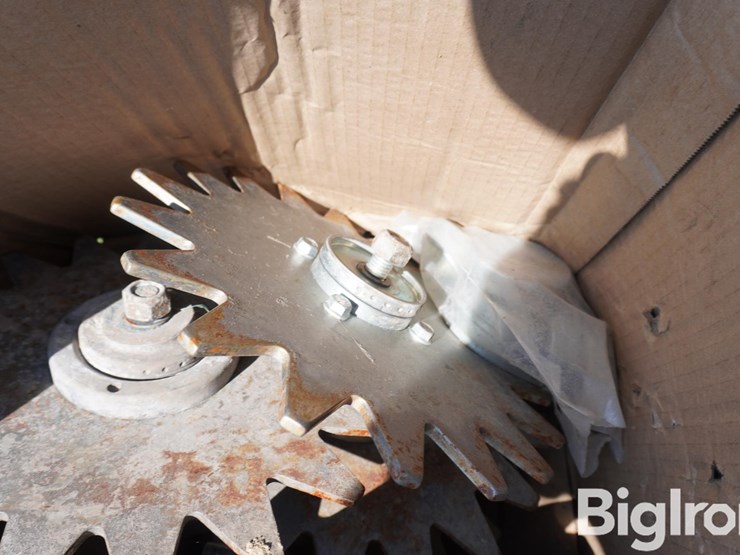 spiked-planter-wheels-image-8