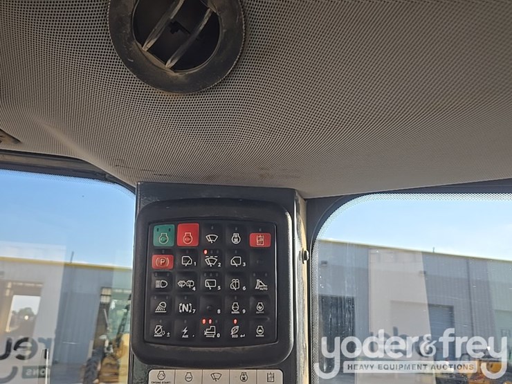 2023-deere-650-lgp-image-48