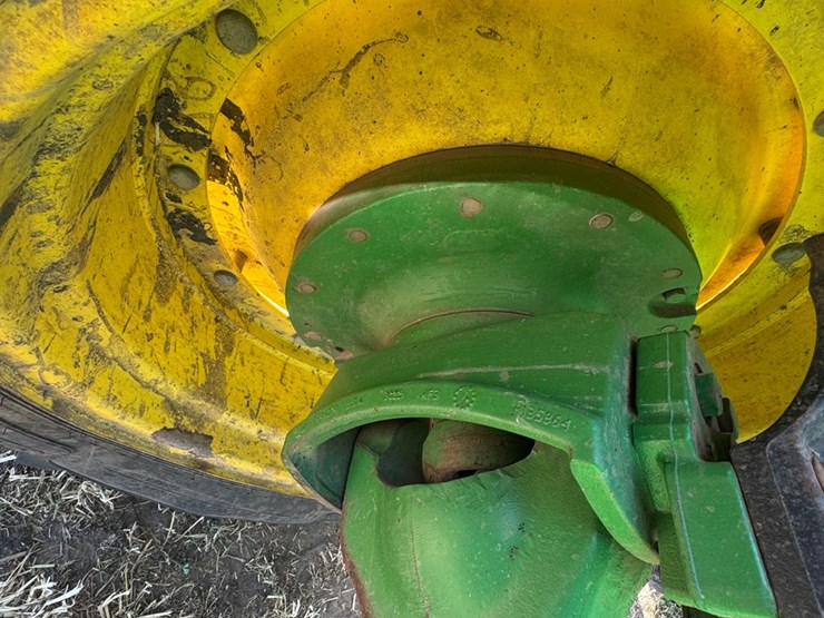2019-john-deere-8295r-image-36