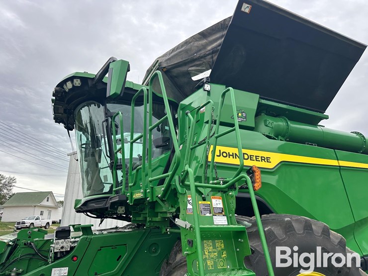 2022-john-deere-x9-1000-image-11