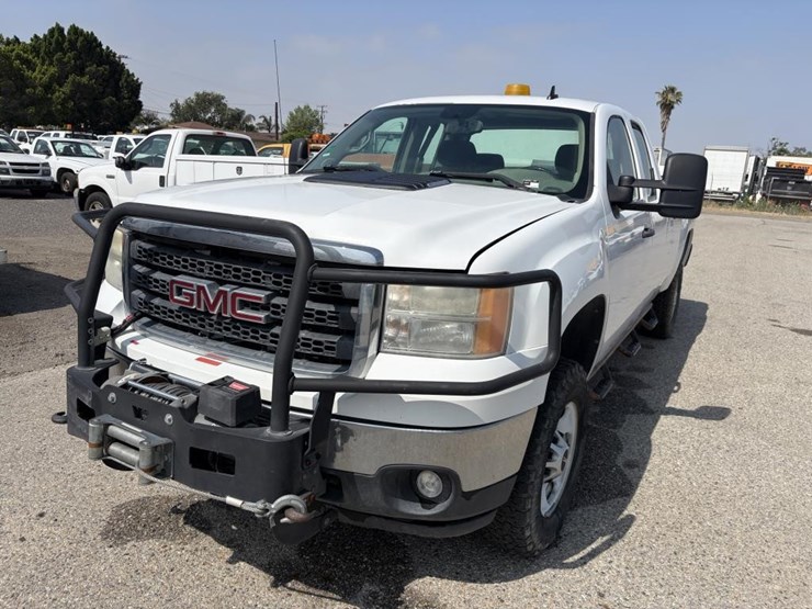 2012-gmc-2500-image-1