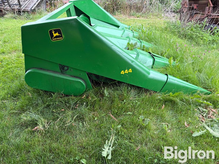 john-deere-444-image-4