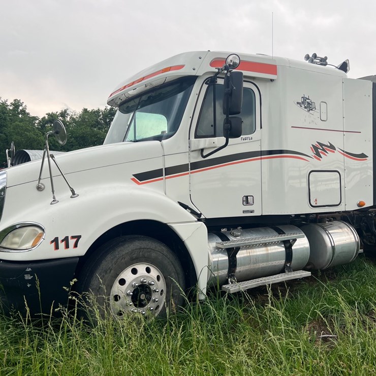 #2033 • Freightliner