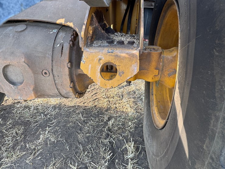 deere-624l-image-16